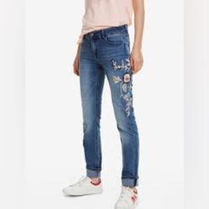 Desigual Jeans, Women size 30. NWT.